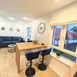 Apartment Deep Blue - Hel