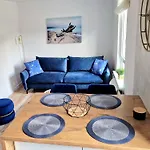 Deep Blue - Apartment *